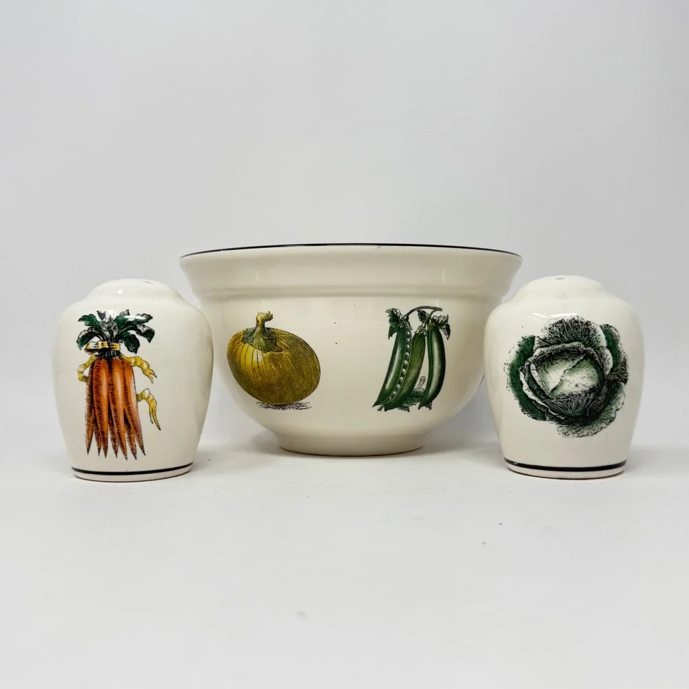 Pfaltzgraff‎ Garden Vegetable Mixing Bowl and Salt Pepper Shakers Set Stoneware